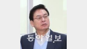 정우택 “예산안 통과, 민주당·국민의당이 언론플레이…내가 순진했다”