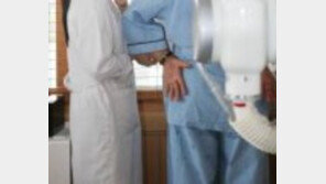 복지부 “의료계와 진지한 대화하겠다”…‘문재인케어’ 뭐길래?