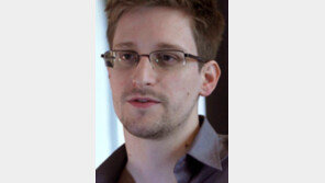 앱 개발자로 변신한 스노든