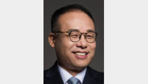 가상통화거래소 ‘IT스타’ 모시기 경쟁… 이미지 개선 나서