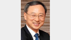 황창규 KT회장, 평창 방문해 직원들에 ‘발열조끼’ 전달