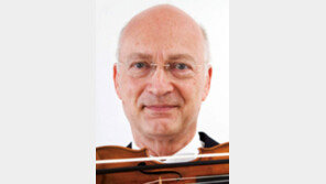 “젊은 연주가들 기교 좋지만 로봇처럼 연주”