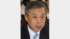 [단독]이현동 前국세청장, DJ음해 돕고 국정원 돈 받은 정황