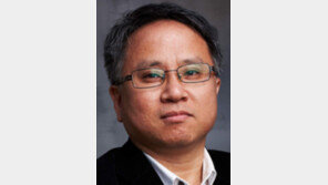 연극연출가협회장 윤우영씨