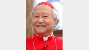 정진석 추기경, 서울대서 명예졸업장, 1950년 입학… 6·25로 학업 못마쳐