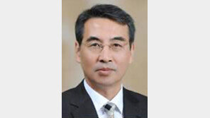 민중기 중앙지법원장 성희롱 논란…“미투 최대 이슈인데, 現적폐로 前적폐 청산?”