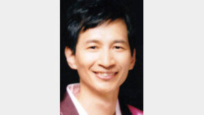 비음 강하게 섞인 어색한 가성…北 가수들 ‘특유의 창법’ 역사는