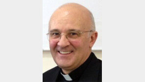 주한 교황대사 수에레브 몬시뇰