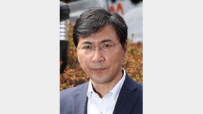 안희정 구속영장 기각…법원 “증거인멸-도주 우려 없어”