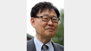 “가만히 詩 읽어보세요, 인생의 지혜 담겨있죠”