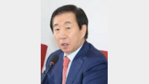 김성태 “김기식 수행 女비서는 인턴…출장 동행 후 9급→7급 승진