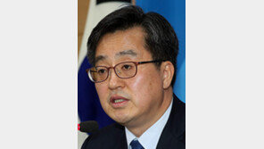 김동연 부총리 “청년일자리 추경지원 계기… 中企서 신규고용 나서달라”