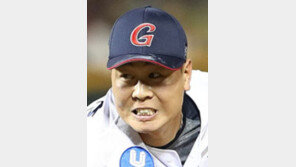 2회 등판 롯데 진명호, 2059일 만에 승리투