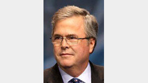 모친상에도 강연한 젭 부시 “어머니 가르침대로”