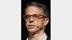 “유행 좇거나 경쟁 몰두땐 정체… 게임업계, 혁신 무장해야 성장”