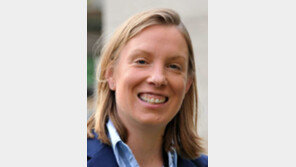 [신문과 놀자!/피플 in 뉴스]‘트레이시 크라우치’와 외로움