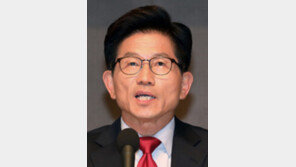 김문수 “규제투성이 재개발-재건축 정책 개선, 안철수와 단일화 생각안해… 그냥 간다”