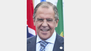 러시아가 움직이기 시작했다…러시아 외무, 평양서 리용호와 회담