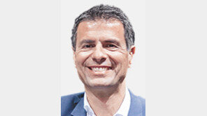 獨벤츠 박물관서 옮겨온 클래식카들… 130년 과거, 미래를 비추다