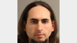 신문사 총격 범행 동기, 자신의 스토킹 범죄 보도에 앙갚음