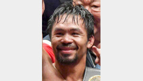 파키아오 1년 만의 복귀전, 7회 TKO승