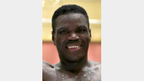 카메룬 출신 난민 복서 길태산 한국 챔프 타이틀