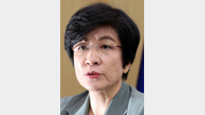 “고용세습 없애야”, 대기업 노조 겨눈 김영주 고용장관