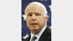 존 매케인 별세, 그는 누구?…美 공화당 거물·트럼프에 ‘쓴소리’