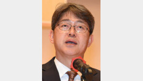 강신욱 통계청장 “靑에 통계 변경 보고서 냈다” 시인