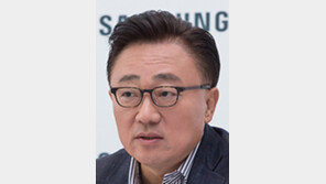 고동진 사장 “폴더블폰 개발 거의 마무리”