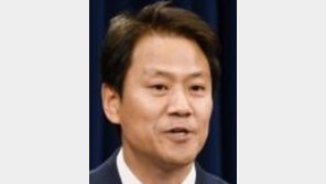 임종석, 남북정상회담 수행원 발표…“4대 그룹부터 지코 등 특별수행원 52명” 