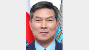 야댱, 정경두에 ‘대적관’ 맹공…서청원 “北은 주적이라 말하는 장관 원해”