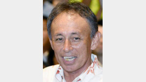 오키나와 지사에 미군기지 반대 野후보 당선… 골치 아픈 아베