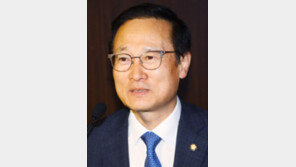홍영표 “평양정상회담 동행 이유만으로 대기업 총수 국감 증인 안돼” 