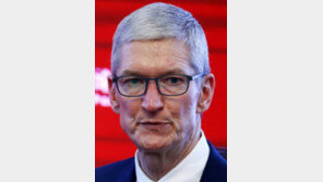 애플 팀 쿡 CEO “동성애자, 신이 내게 준 가장 큰 선물…자랑스럽다”