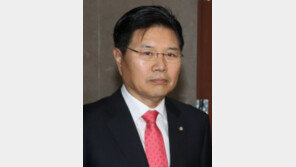 홍문종 “문재인 정부, 朴 보다 탄핵감 더 많아…탄핵 백서 만들어야”