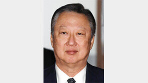 박용만 “예산효과 단기적… 경제 큰 물꼬 바꿔야”