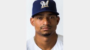 NC, 포수 등 멀티포지션 가능한 베탄코트 영입