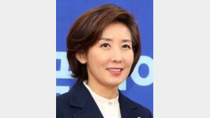 박지원 “조국·임종석, 답변 잘해…한방 없는 나경원, 팀플레이 안 되는 모양”