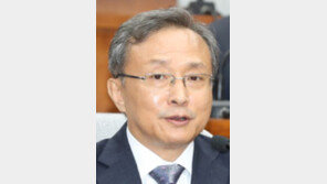 유남석 “헌법정신 이 땅에 뿌리내리게 최선”