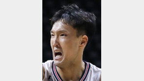 모비스 이종현 슬개골 파열… 또 시즌 접어