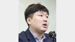 [2보] 신재민, 유서 쓰고 잠적…친구에게 ‘요즘 일로 힘들다’ ‘행복해라’