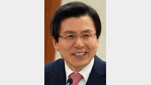 황교안 “한국당 입당하겠다” 하자 …우상호, 이승만정권 이기붕 빗대 비판