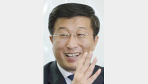 폼페이오 “비건, 北측 새 파트너 만났다”