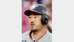 한화 송광민, 2년 최대 16억 FA 재계약