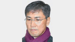 안희정 2심선 성폭행 유죄 법정구속