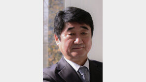 코트의 명장, 심란한 태극마크 다독일까