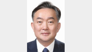 한국신용정보원장 신현준씨