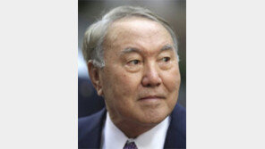 30년 장기집권 카자흐스탄 대통령 전격 사임