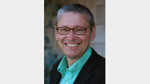 14년 만에 막 내리는 맨큐의 경제학 강의